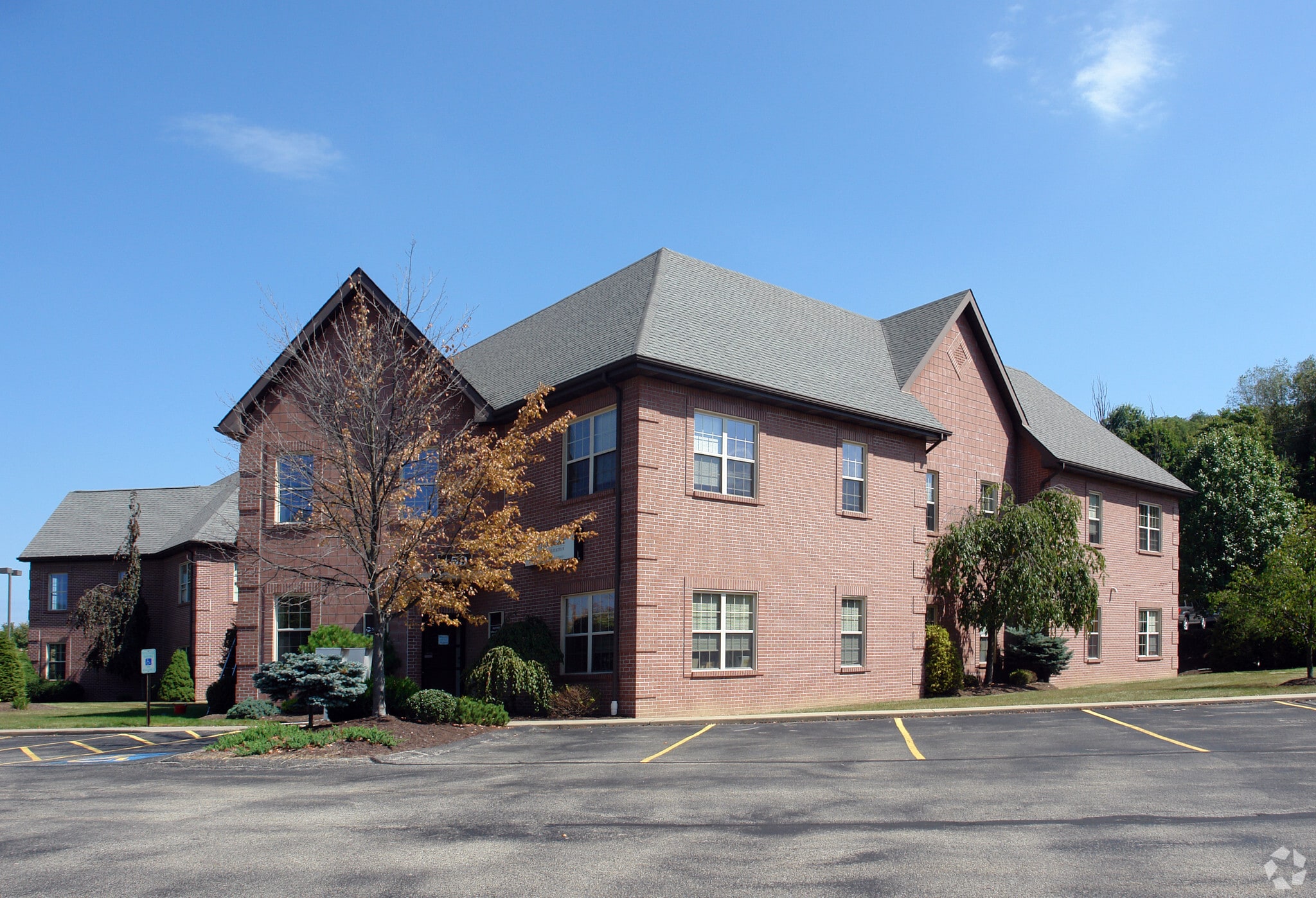 159 Waterdam Rd, Canonsburg, PA à louer Photo principale– Image 1 sur 15