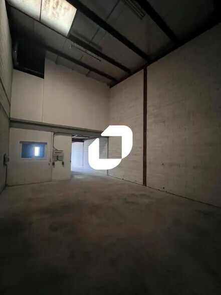 Local d’activités dans Quincy-Voisins à louer - Photo intérieure – Image 1 sur 5