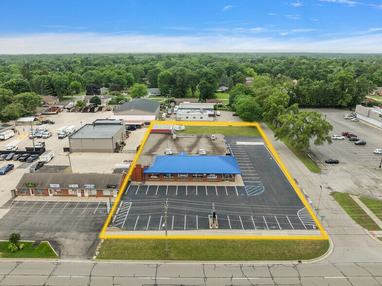 47979 Van Dyke, Shelby Township, MI à vendre - Photo de l’immeuble – Image 3 sur 15