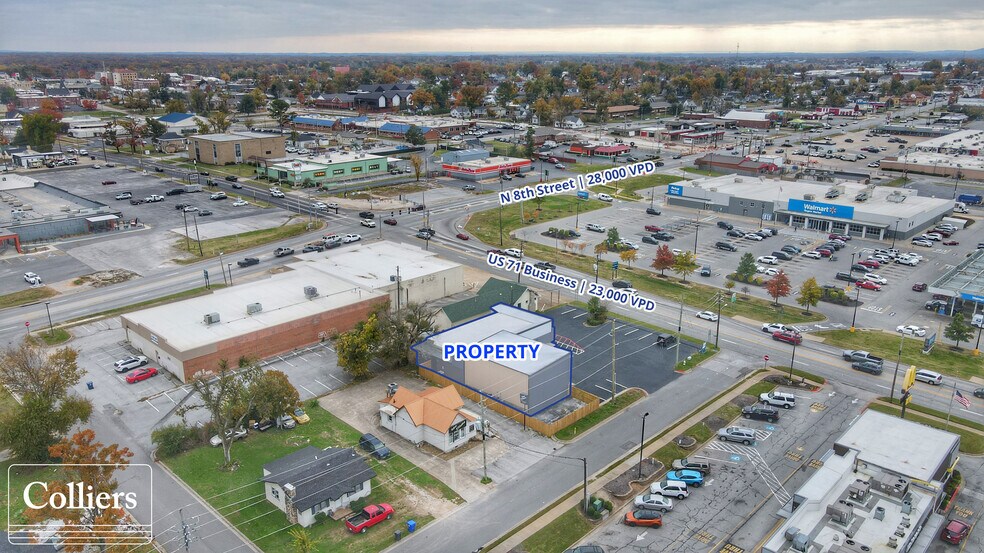 817 W Walnut St, Rogers, AR à louer - Photo de l’immeuble – Image 2 sur 11