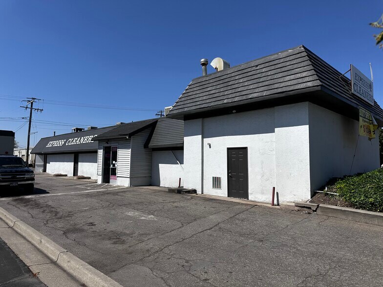 2324 S Redwood Rd, Salt Lake City, UT à louer - Photo de l’immeuble – Image 3 sur 9