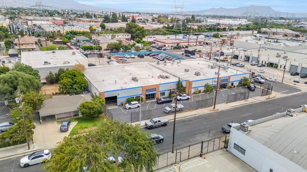 7314 Radford Ave, North Hollywood, CA à louer - Photo de l’immeuble – Image 3 sur 8