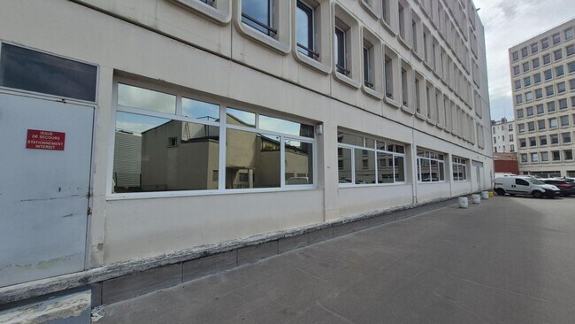 Plus de détails pour Bureau à vendre