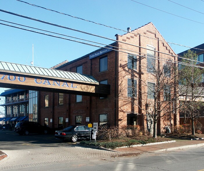 740 Canal St, Stamford, CT à louer - Photo de l’immeuble – Image 3 sur 3