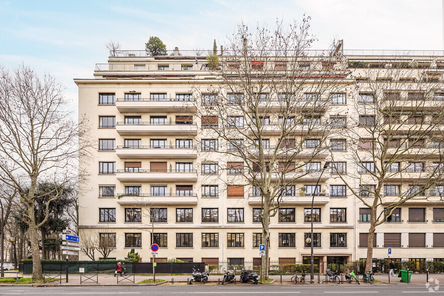 37 Boulevard Suchet, Paris à vendre - Photo de l’immeuble – Image 3 sur 3