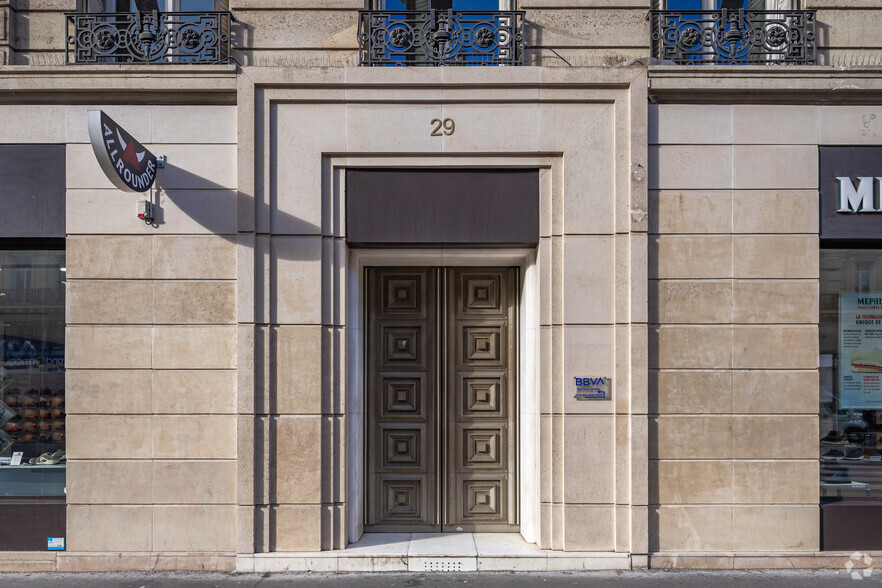 29 Avenue De L'Opera, Paris à louer - Photo de l’immeuble – Image 2 sur 8