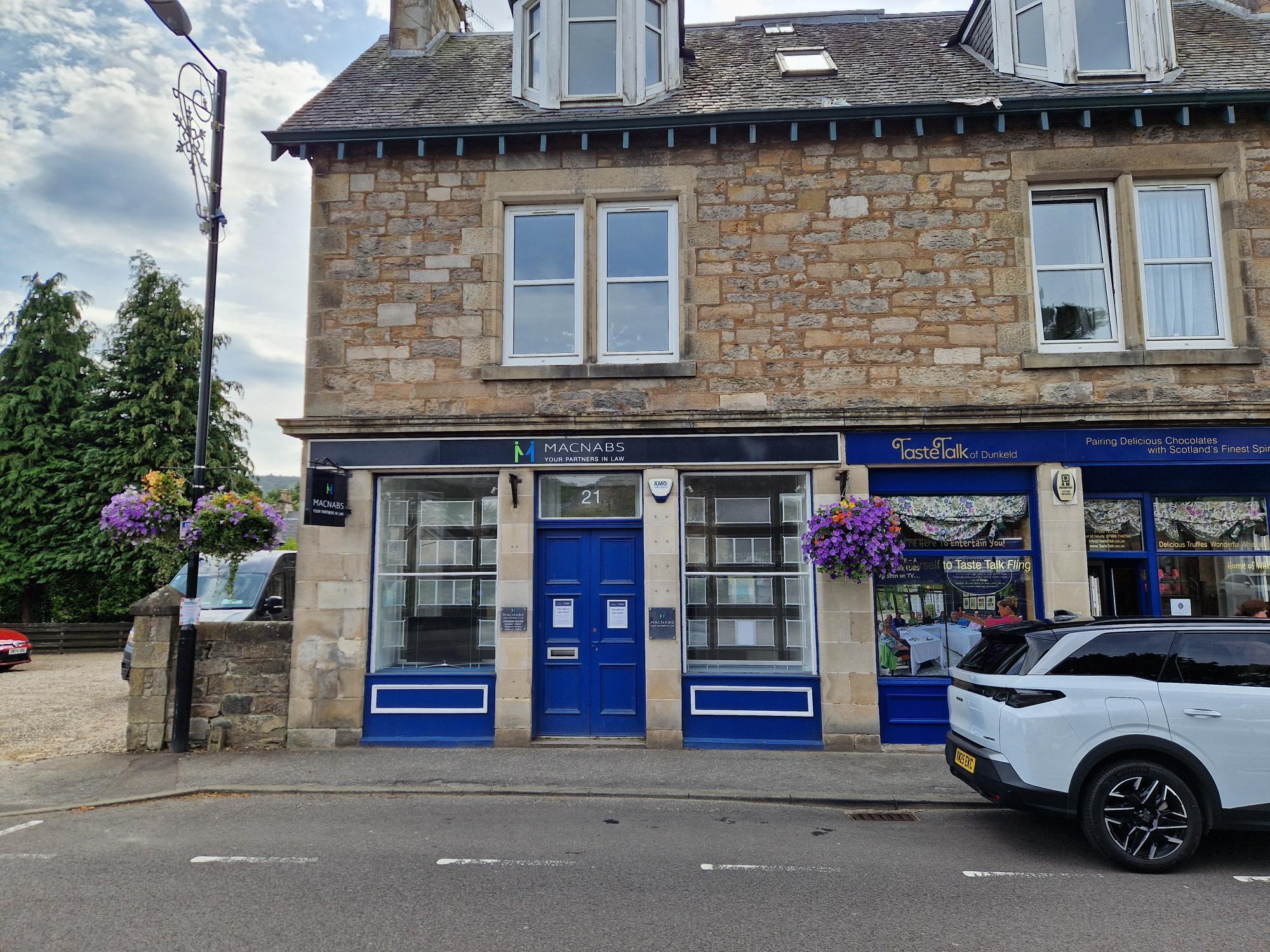 21-23 Atholl Rd, Pitlochry à louer Photo de l’immeuble– Image 1 sur 7