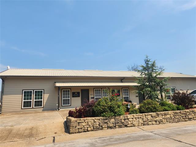 223 S Taylor St, Pryor, OK à vendre - Photo principale – Image 1 sur 2