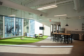 600 Hamilton St, Allentown, PA à louer Photo intérieure– Image 2 sur 11