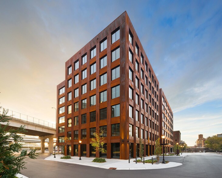 323 Washington Ave N, Minneapolis, MN à louer - Photo de l’immeuble – Image 2 sur 45