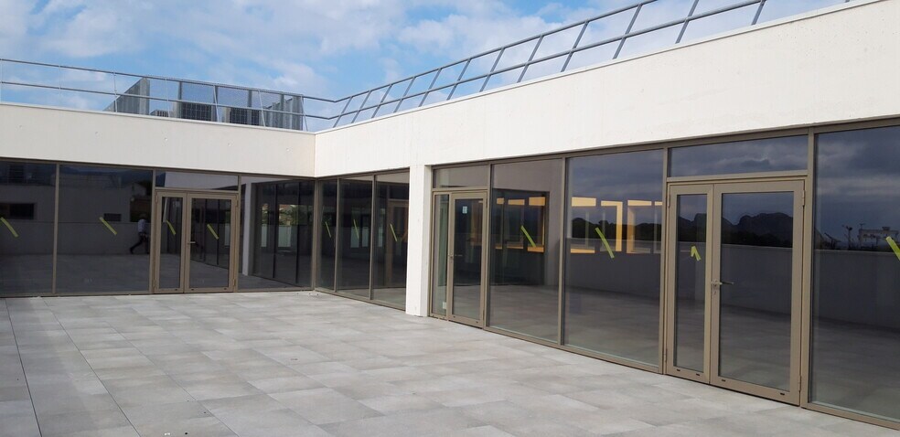 756 Avenue Emile Bodin, La Ciotat à louer - Photo de l’immeuble – Image 2 sur 6
