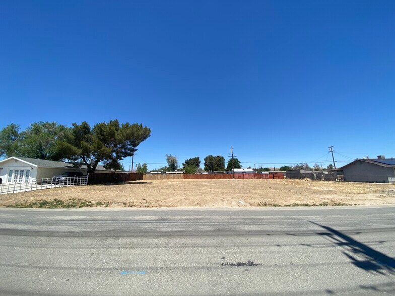 West Rosamond Boulevard, Rosamond, CA à vendre - Photo de l’immeuble – Image 3 sur 9