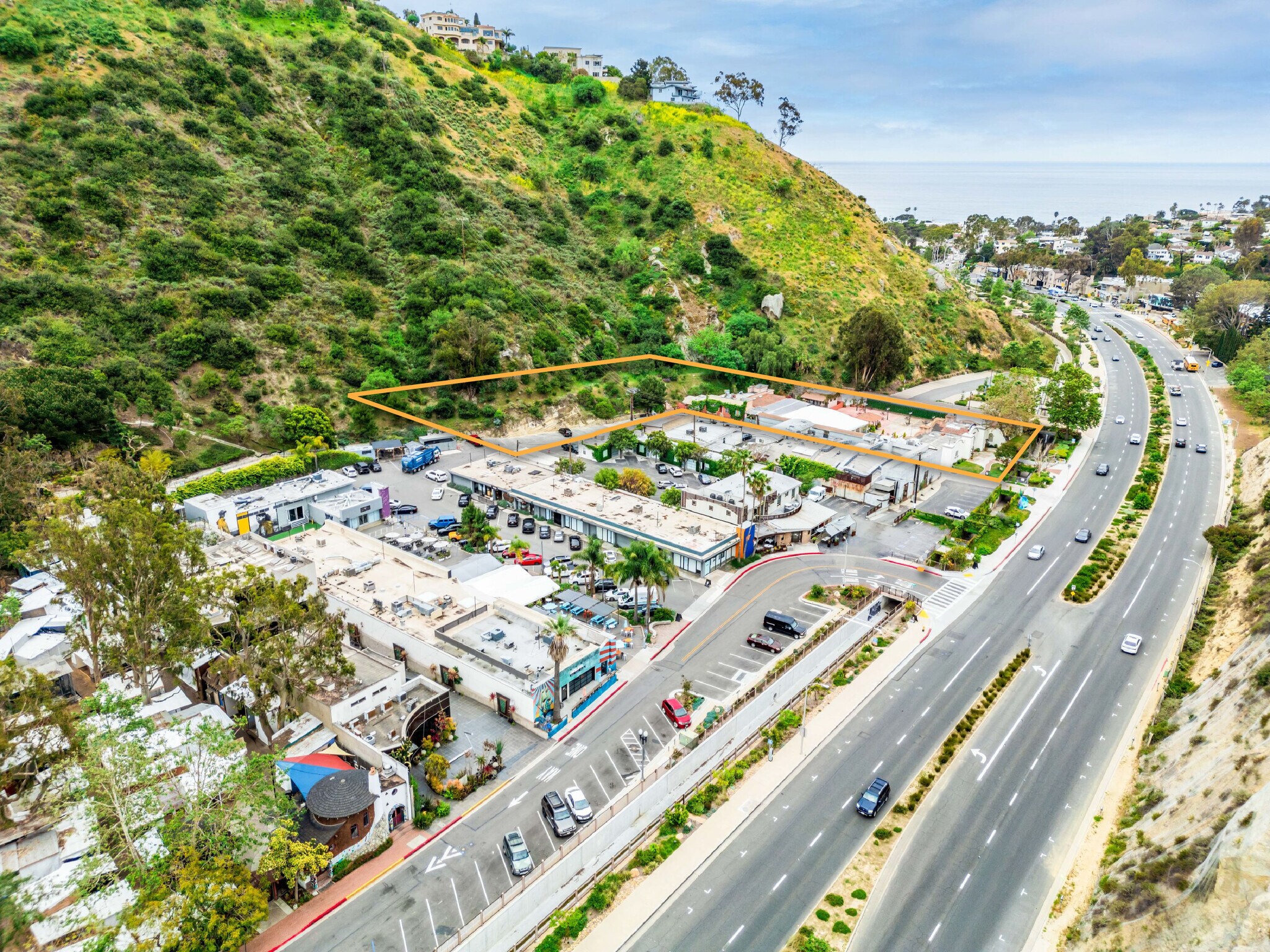 777 Laguna Canyon Rd, Laguna Beach, CA à vendre Photo principale– Image 1 sur 7
