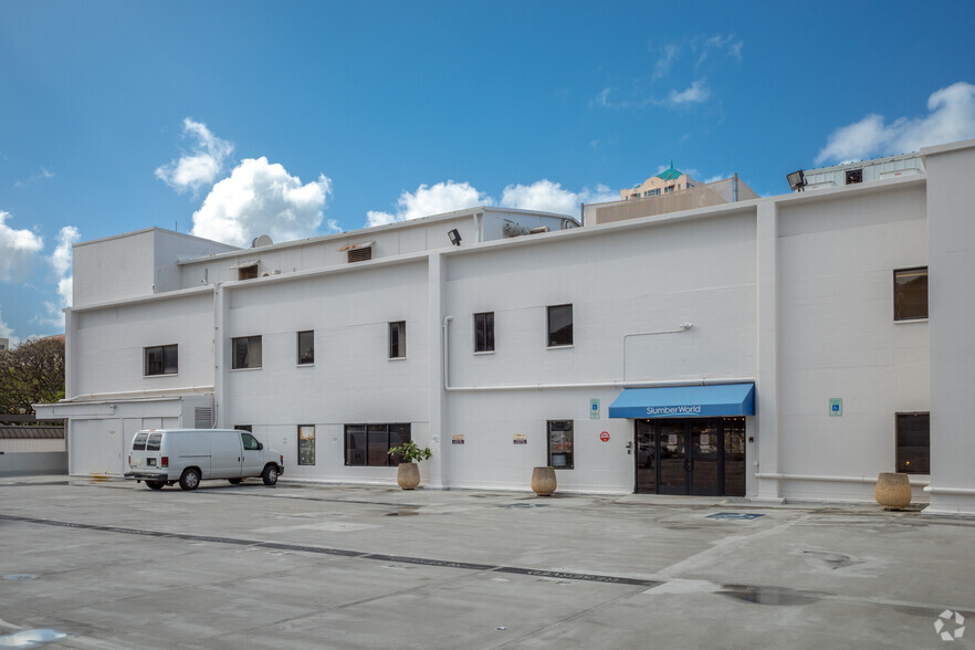 702 S Beretania St, Honolulu, HI à louer - Photo de l’immeuble – Image 3 sur 8