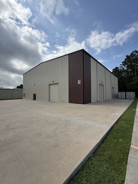 21219 Blair Rd, Conroe, TX à vendre - Photo de l’immeuble – Image 1 sur 6