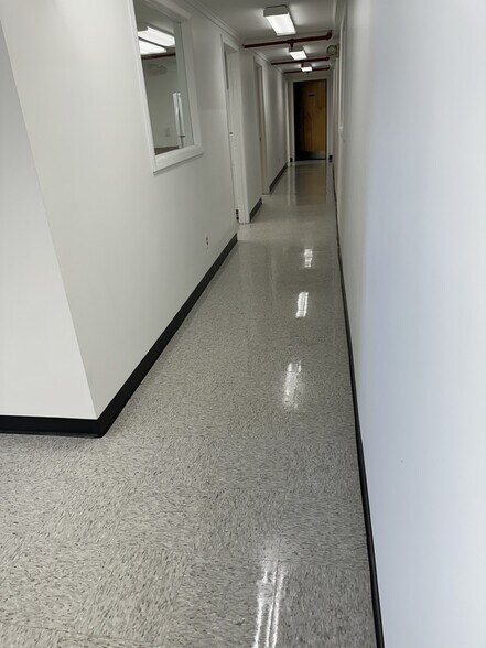 53 Thomas Rd, Hawthorne, NJ à louer - Photo de l’immeuble – Image 3 sur 8