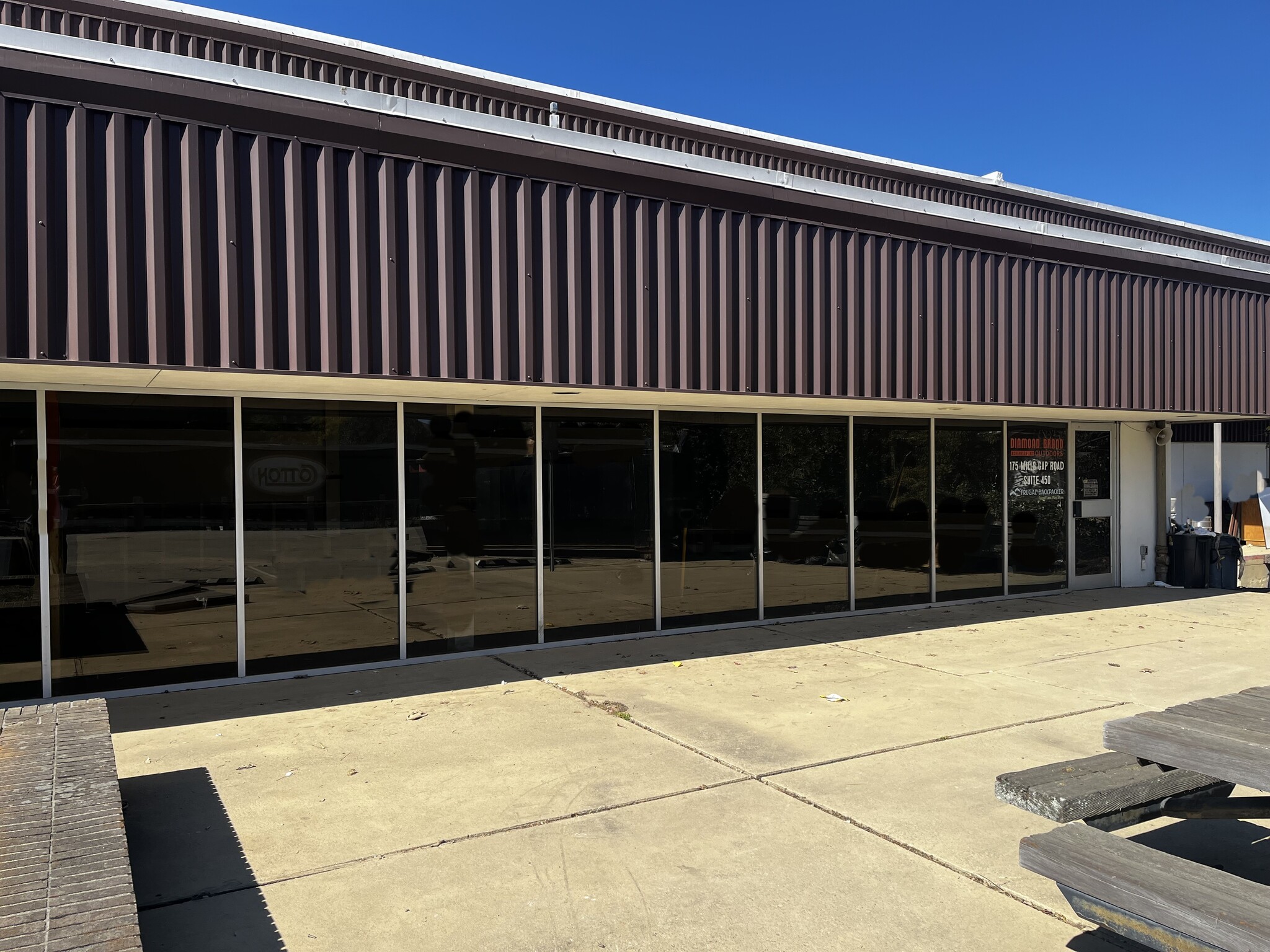 145 Cane Creek Industrial Park Rd, Fletcher, NC à louer Photo de l’immeuble– Image 1 sur 3