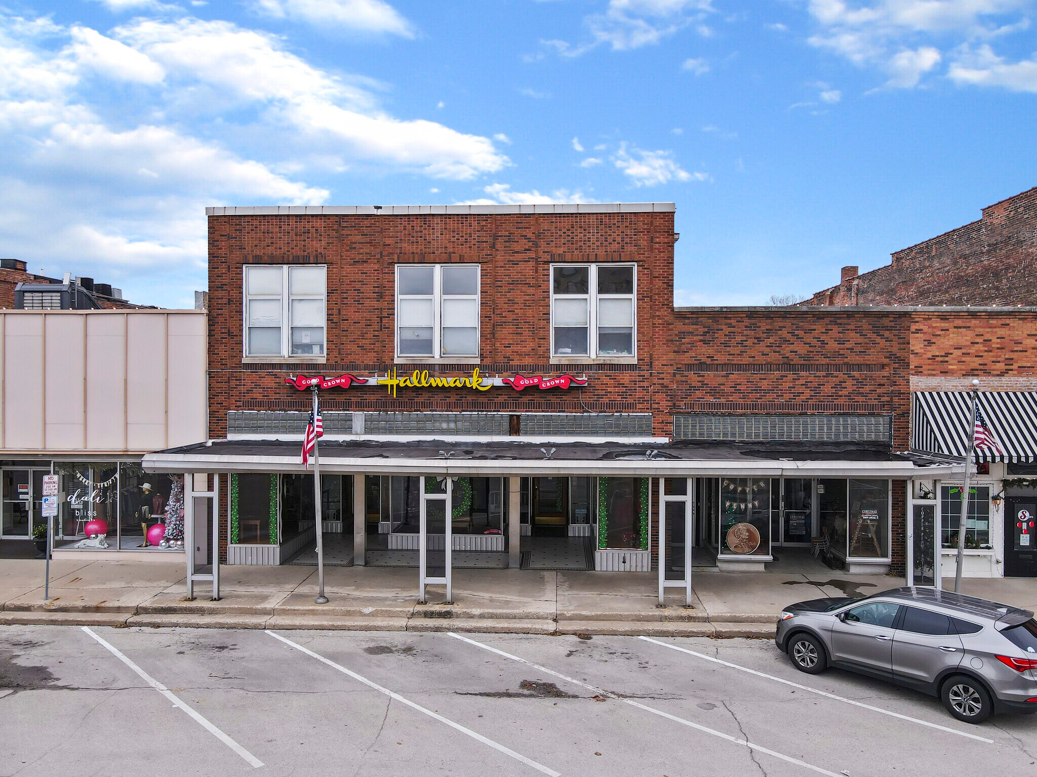 608 Broadway St, Lincoln, IL à vendre Photo principale– Image 1 sur 18