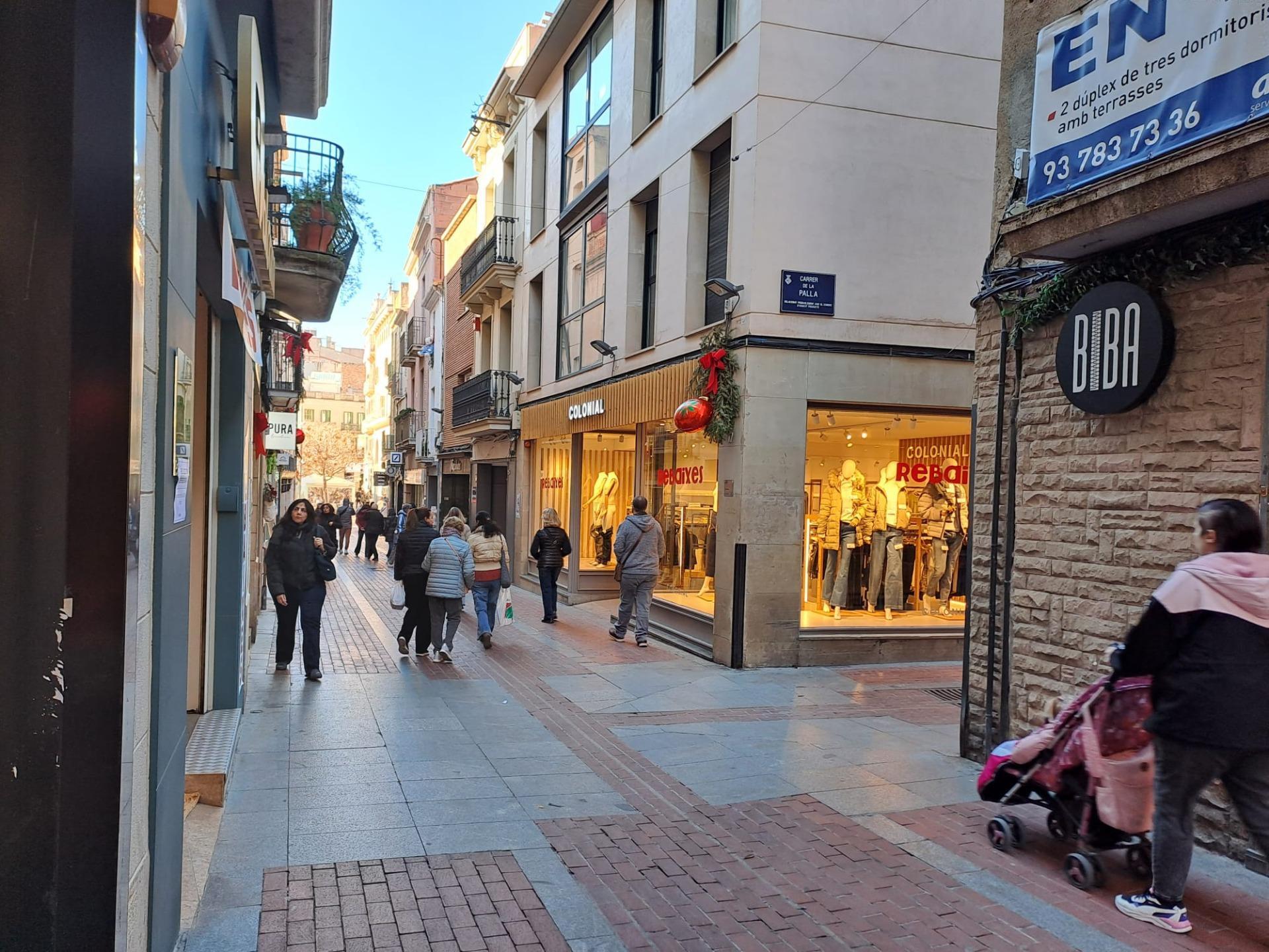 Local commercial dans Terrassa, Barcelona à louer Photo de l’immeuble– Image 1 sur 10