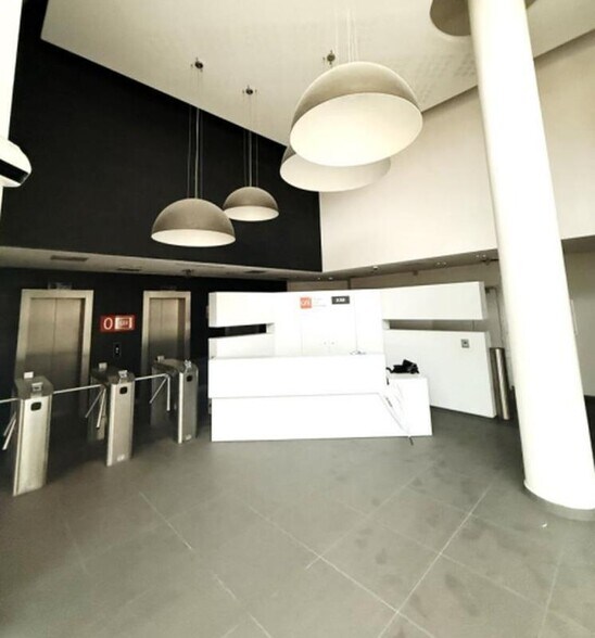 40 Rue Pasteur, Suresnes à louer - Hall d’entrée – Image 3 sur 6