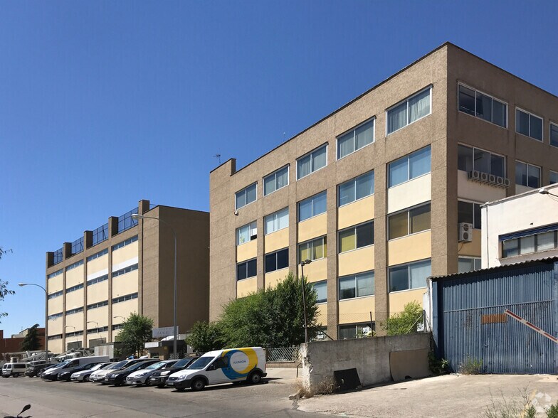 Calle Antonio de Cabezón, 83, Madrid, Madrid à louer - Photo de l’immeuble – Image 1 sur 1