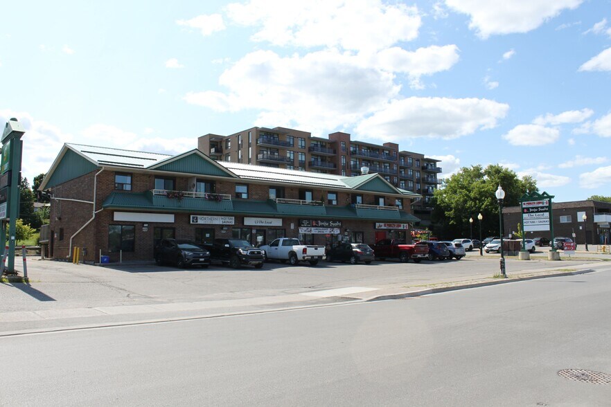 48 Water St, Port Perry, ON à louer - Photo de l’immeuble – Image 2 sur 40