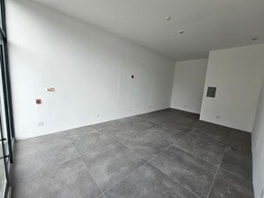 364 Summit Ave, Jersey City, NJ à louer Photo intérieure– Image 2 sur 8