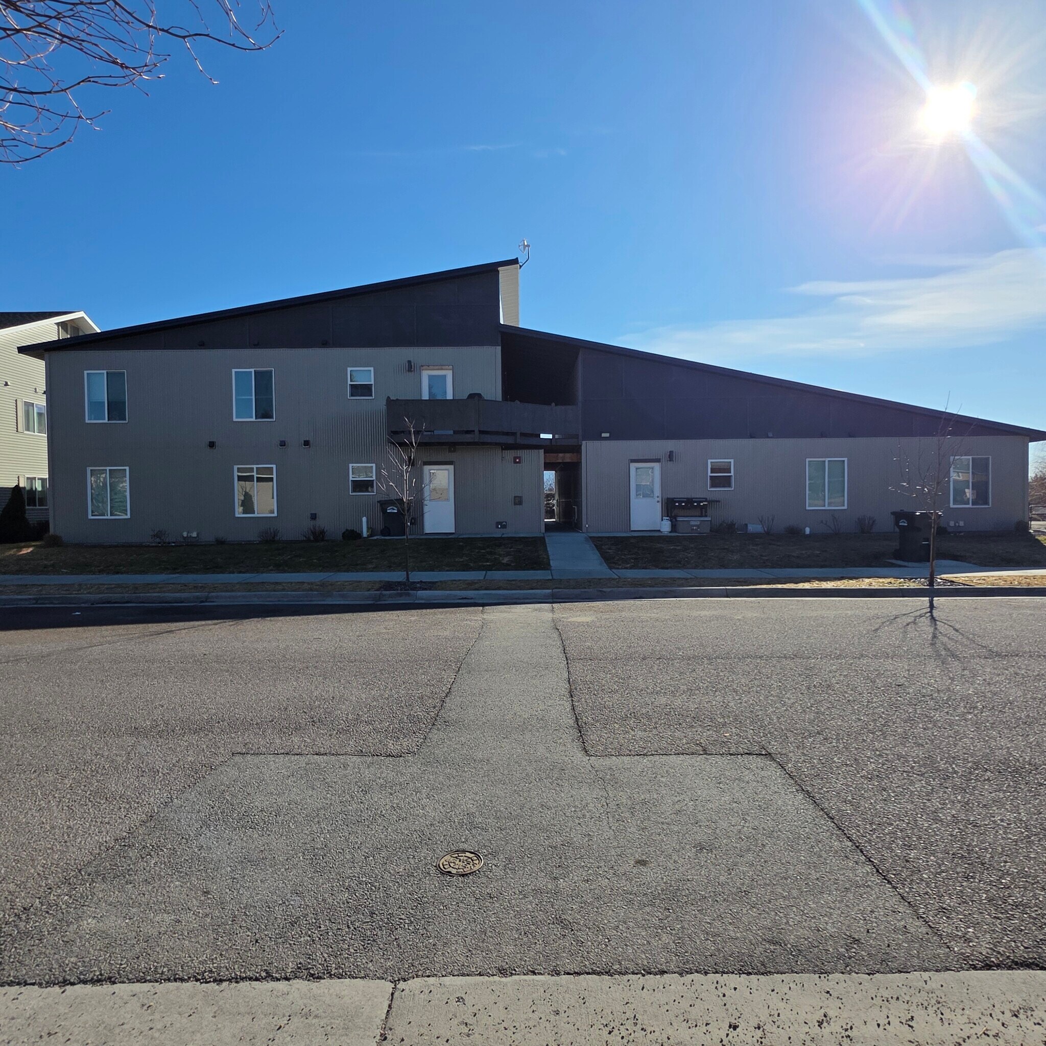 10 Diane Rd, Columbia Falls, MT à vendre Photo principale– Image 1 sur 17