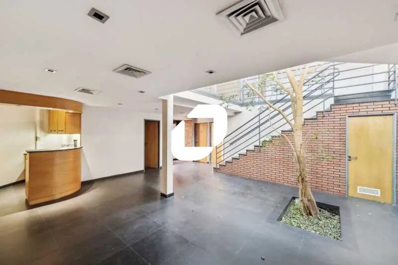 Bureau dans Chilly-Mazarin à louer - Photo de l’immeuble – Image 2 sur 16