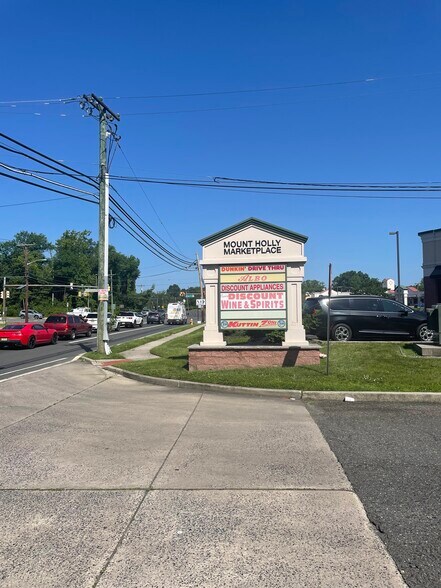 305-317 Rancocas Rd, Mount Holly, NJ à vendre - Photo de l’immeuble – Image 2 sur 4