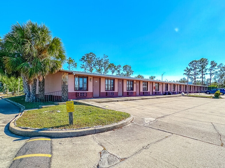 668 67th Street Cir E, Bradenton, FL à vendre - Photo de l’immeuble – Image 2 sur 3