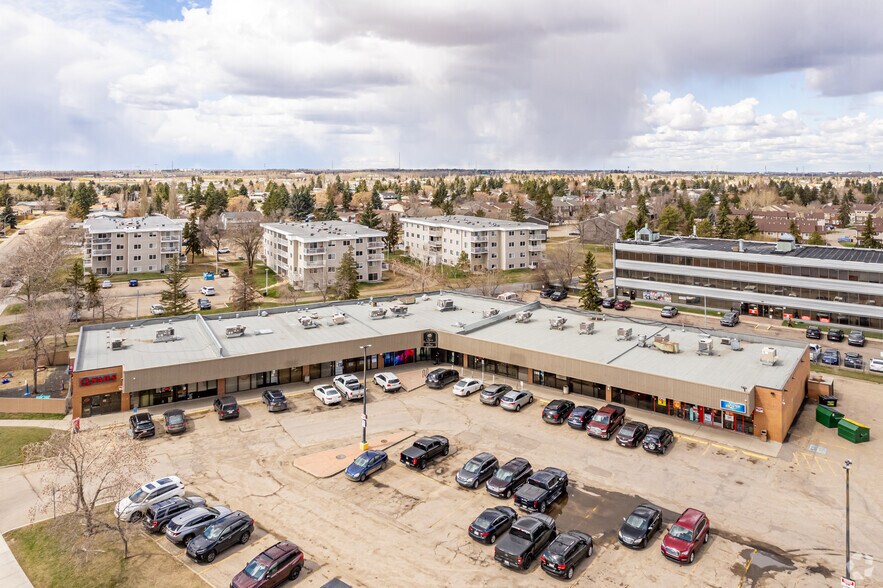 18208-18252 89th Ave NW, Edmonton, AB à louer - Aérien – Image 2 sur 2