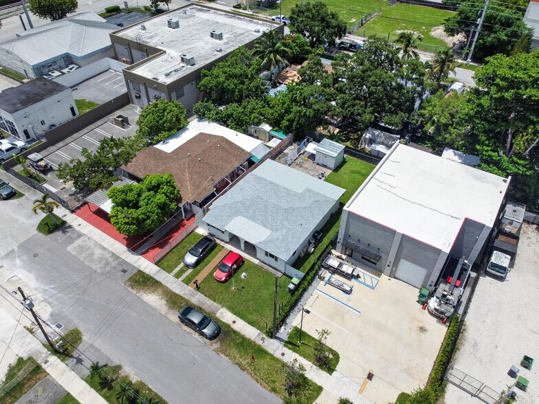 7151 SW 42nd St, Miami, FL à vendre - Photo de l’immeuble – Image 1 sur 16