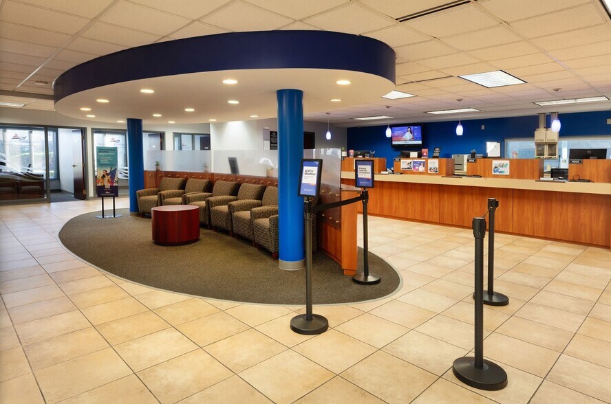 2130 N Glebe Rd, Arlington, VA à vendre - Photo intérieure – Image 3 sur 6