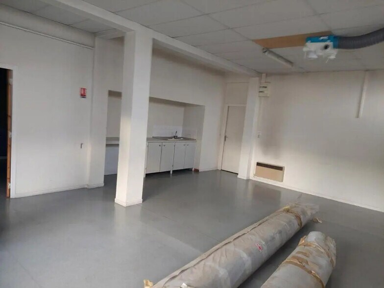 Local d'activités dans Le Rheu à vendre - Photo intérieure – Image 3 sur 4