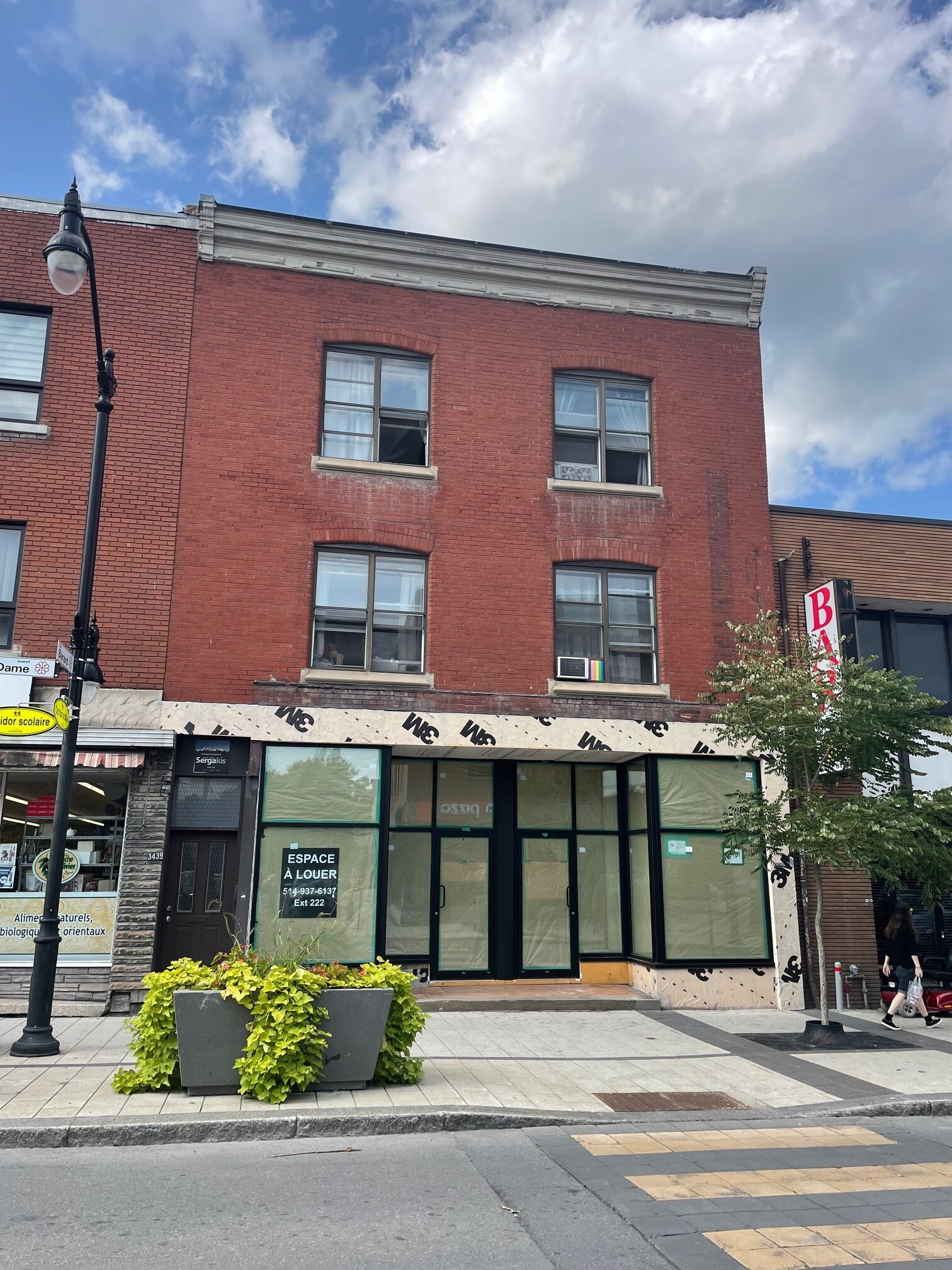 3437-3439 Rue Notre-Dame O, Montréal, QC à louer Photo de l’immeuble– Image 1 sur 4