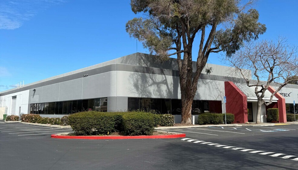 44368-44370 Old Warm Springs Blvd, Fremont, CA à louer - Photo de l’immeuble – Image 2 sur 16