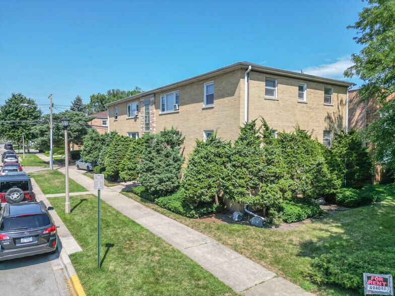 4936 Greenwood St, Skokie, IL à vendre - Photo de l’immeuble – Image 2 sur 20
