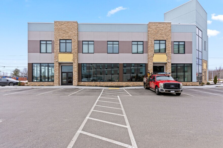 56 Maine Mall Rd, South Portland, ME à louer - Photo principale – Image 1 sur 6
