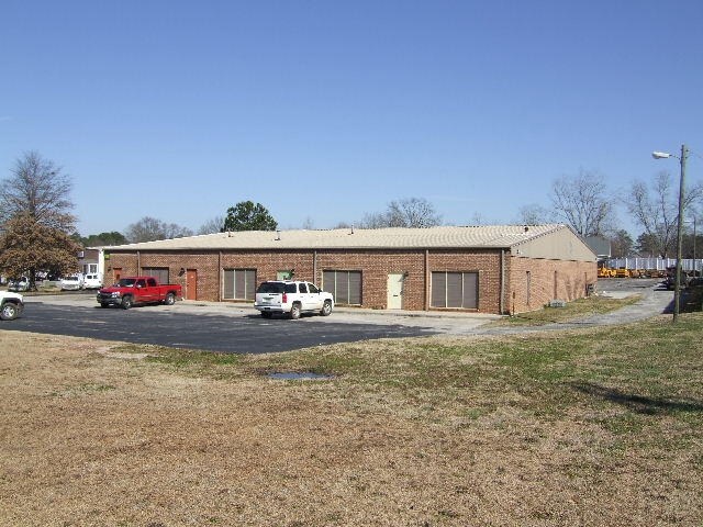 105 Industrial Way, Fayetteville, GA à vendre Photo principale– Image 1 sur 2