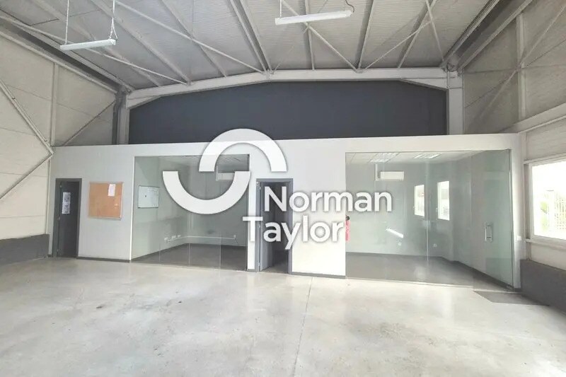 Local d’activités dans Perpignan à louer - Photo intérieure – Image 2 sur 5