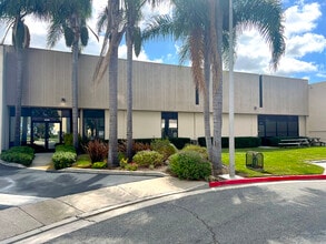 10950 Virginia Cir, Fountain Valley, CA à louer Photo de l’immeuble– Image 1 sur 2