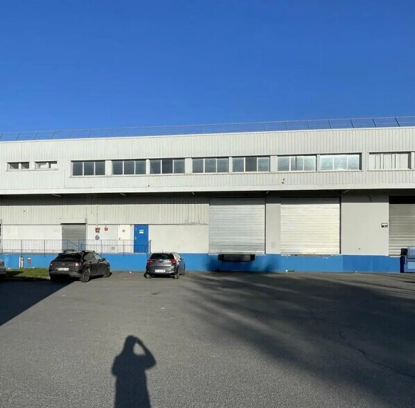 Industriel/Logistique dans Goussainville à louer - Photo de l’immeuble – Image 1 sur 6