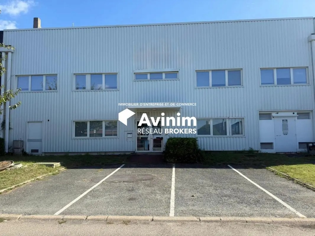 Industriel/Logistique dans SAINT-OUEN-L'AUMONE à vendre Photo de l’immeuble– Image 1 sur 13