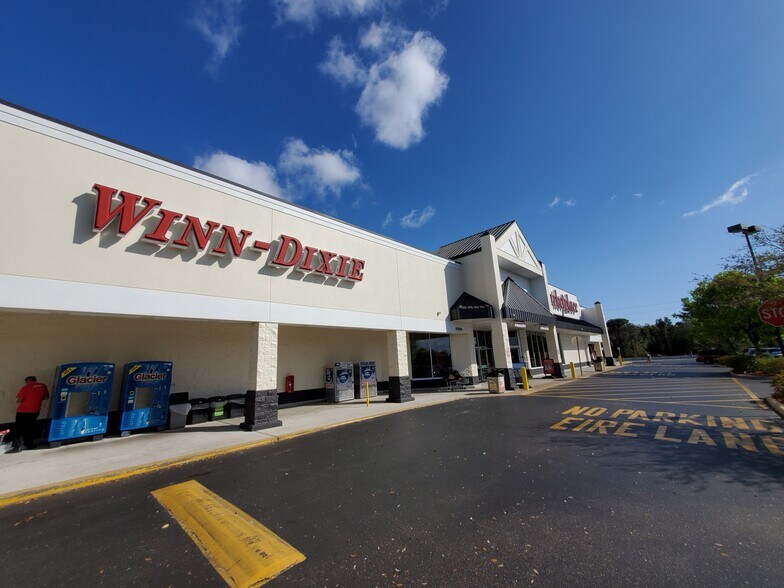 27650-27690 Bermont Rd, Punta Gorda, FL à louer - Photo de l’immeuble – Image 3 sur 7