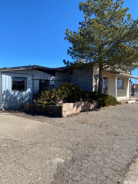 545 E 100 N, Price, UT à vendre - Photo de l’immeuble – Image 2 sur 27