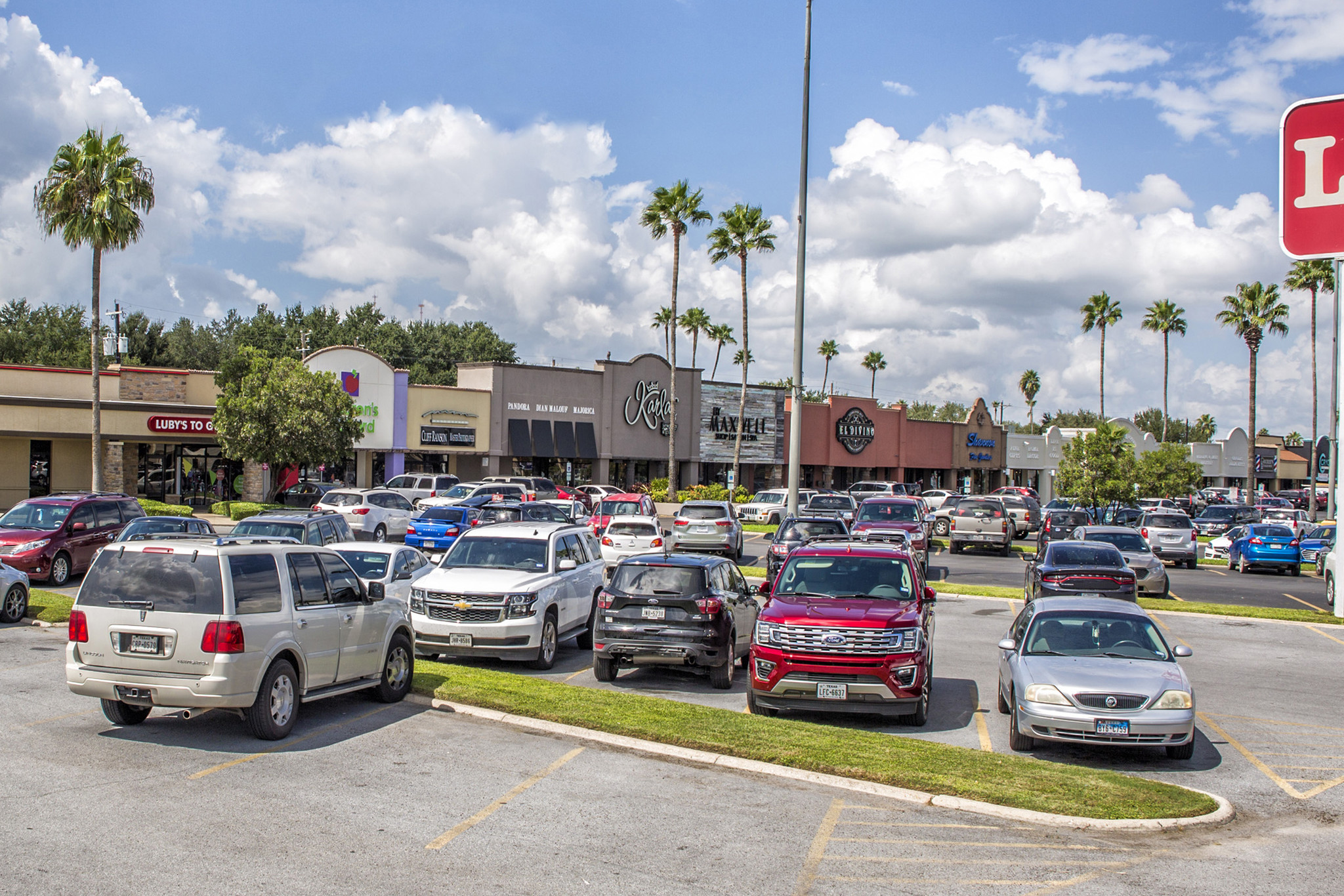 4901-5115 N 10th St, McAllen, TX à louer Photo principale– Image 1 sur 8