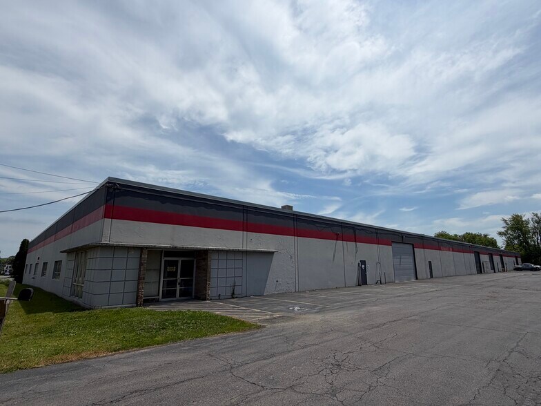 5928 Court Street Rd, Syracuse, NY à louer - Photo de l’immeuble – Image 1 sur 6