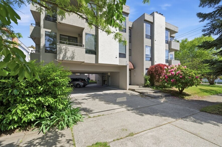 1700 64th St NW, Seattle, WA à vendre - Photo de l’immeuble – Image 2 sur 17