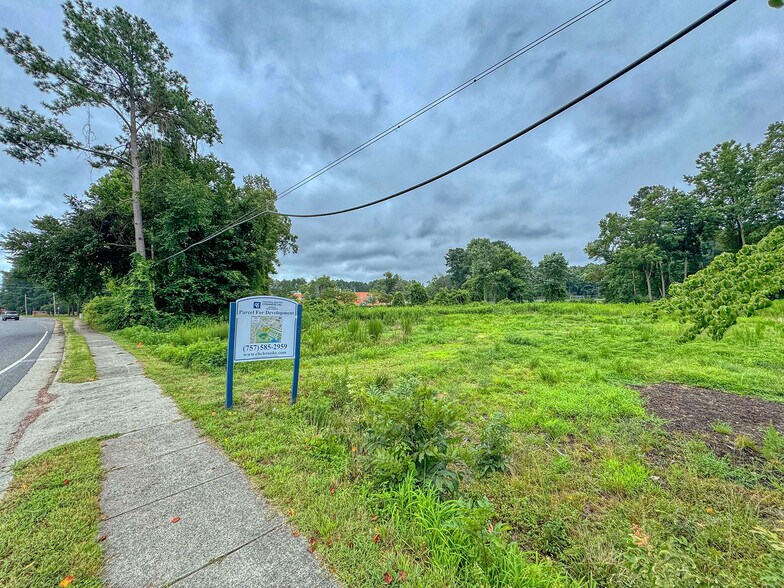 7829 Richmond Rd, Toano, VA à vendre - Photo de l’immeuble – Image 1 sur 7